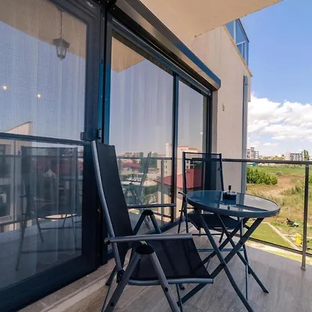 Sorrento Apartment *